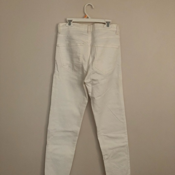 Zara women’s White Straight Jeans - Picture 4 of 6
